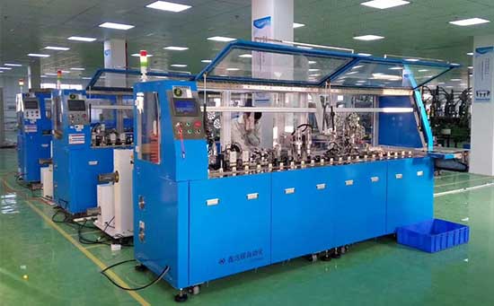 自動刷剪編織包銅箔脫鋁箔機(jī)現(xiàn)場圖片 自動刷剪編織包銅箔脫鋁箔機(jī)現(xiàn)場圖片